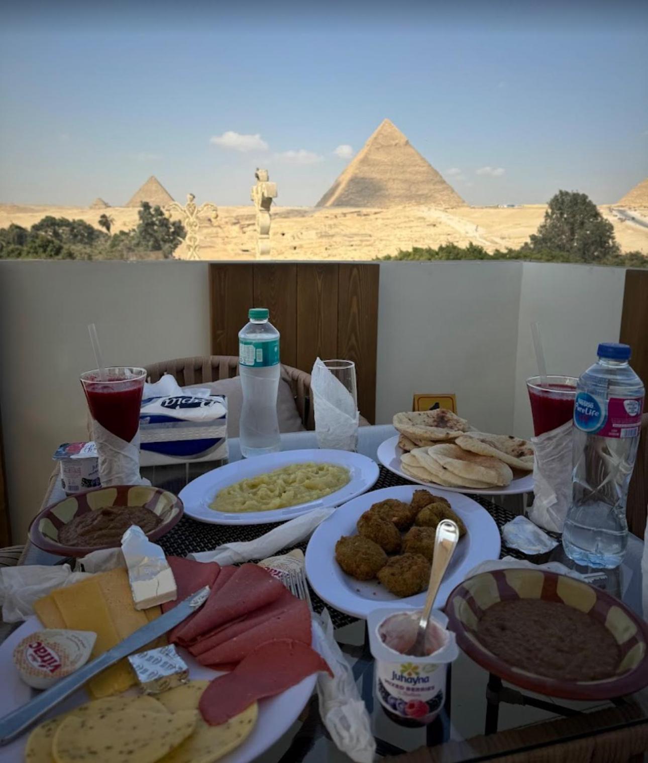 Pyramids On The Spot View Otel Kafret el-Gabal Dış mekan fotoğraf